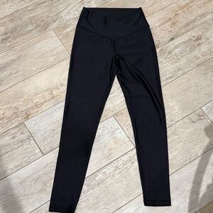 Offline by Aerie Black High-Waisted Leggings size M Preloved EUC